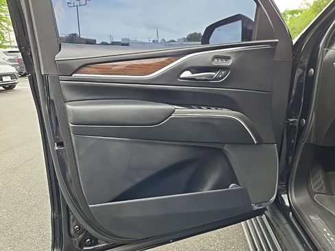 Used 2023 Cadillac Escalade Sport Platinum w/ LPO, ONYX Package AWD/4WD image 13