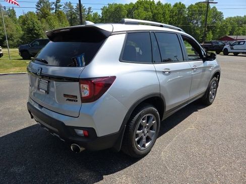 Used 2024 Honda Passport TrailSport image 7