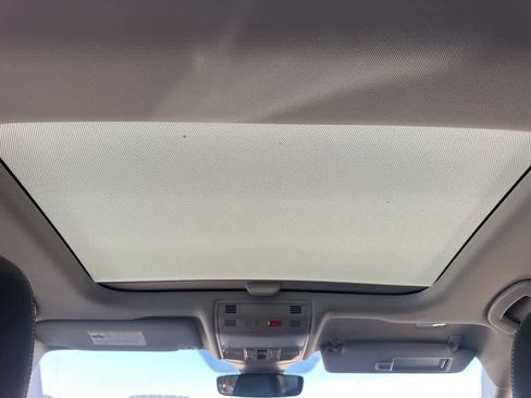 Used 2025 Volkswagen Jetta SEL image 10