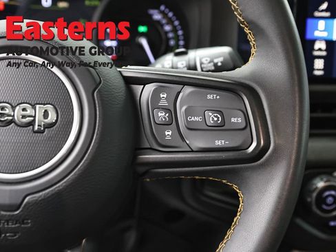 Used 2024 Jeep Wrangler Unlimited AWD/4WD image 16