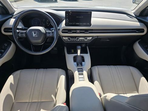 Used 2023 Honda HR-V EX-L image 2