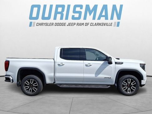 Used 2024 GMC Sierra 1500 AT4 w/ Technology Package AWD/4WD image 7