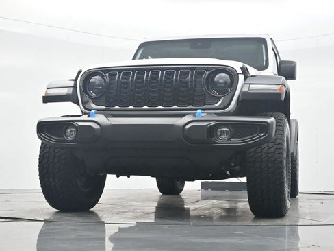 Used 2024 Jeep Wrangler Unlimited AWD/4WD image 27