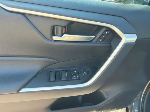 Used 2019 Toyota RAV4 XLE Premium w/ Cold Weather Package AWD/4WD image 24