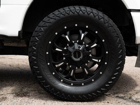 Used 2020 Ford F350 Limited AWD/4WD image 9