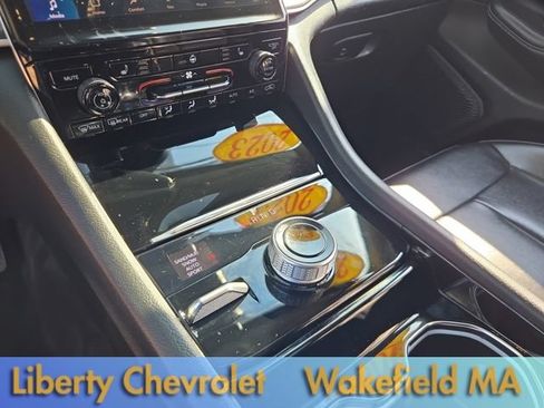 Used 2023 Jeep Grand Cherokee L Limited AWD/4WD image 12