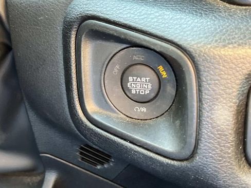 Certified 2025 Jeep Wrangler Unlimited Sport AWD/4WD image 32