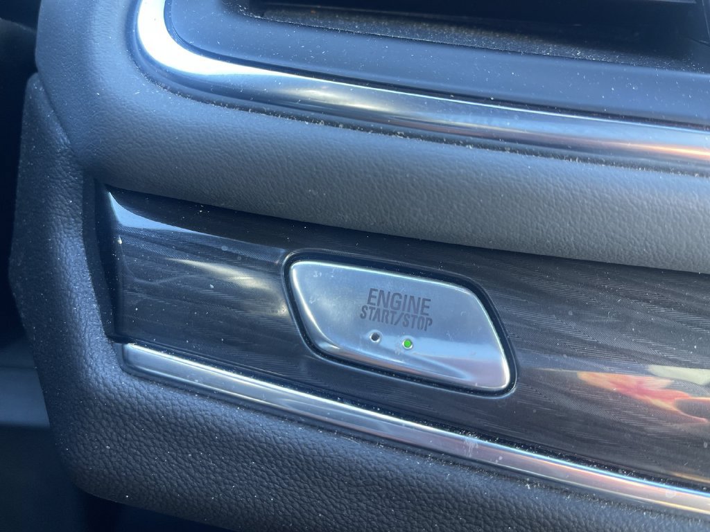 Used 2022 Buick Enclave Premium AWD/4WD image 14