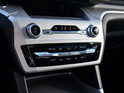 Used 2023 Ford Explorer XLT w/ Equipment Group 202A image 32