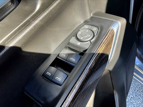 Used 2020 GMC Sierra 1500 Elevation w/ Elevation Value Package image 14