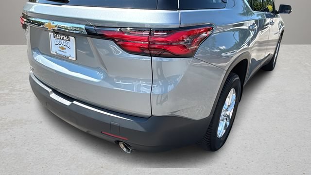 Used 2023 Chevrolet Traverse LS w/ Safety Package FWD image 39