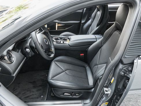 New 2025 Karma Revero Luxury RWD image 27