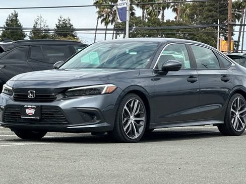 Used 2023 Honda Civic Touring image 10