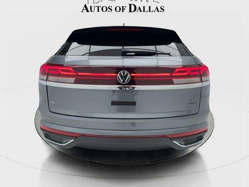 Used 2024 Volkswagen Atlas Cross Sport SE AWD/4WD image 9