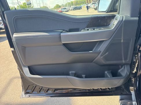 Used 2022 Ford F150 Lariat w/ Trailer Tow Package AWD/4WD image 25