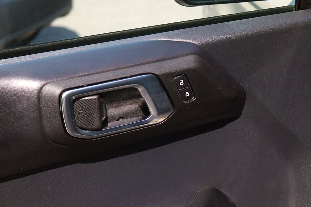 Used 2025 Ford Bronco Outer Banks AWD/4WD image 13