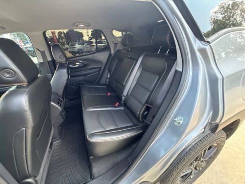 Used 2023 GMC Terrain AT4 AWD/4WD image 15