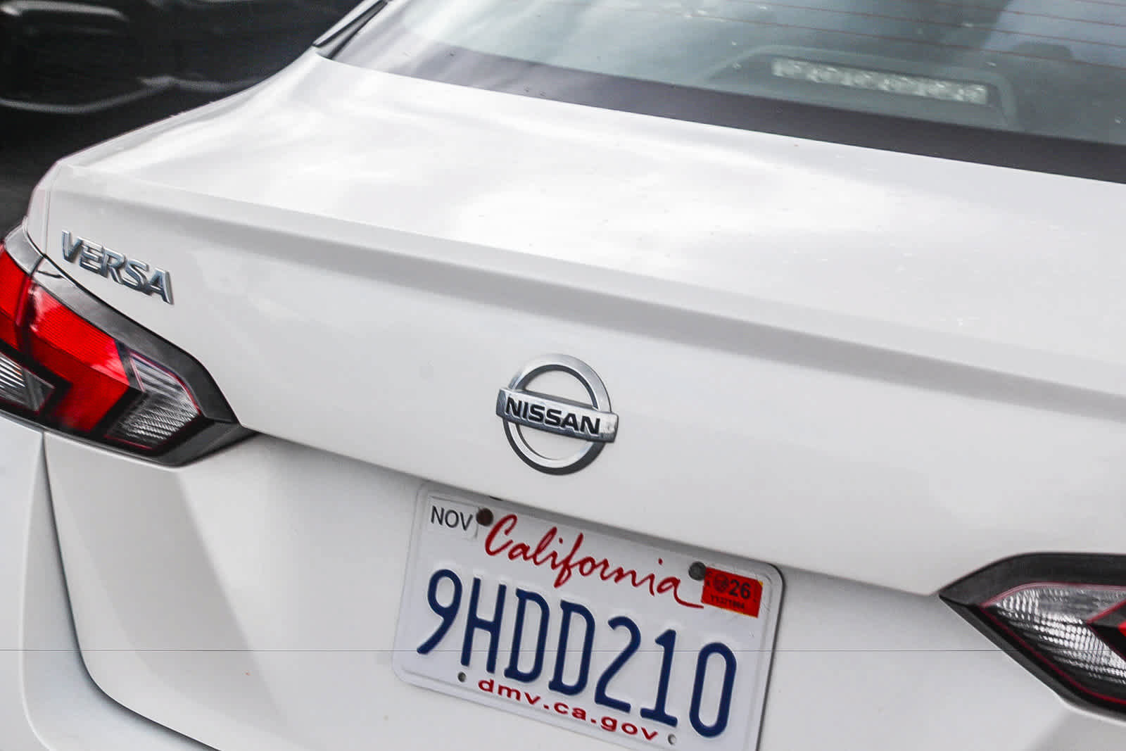 Used 2020 Nissan Versa SV FWD image 9