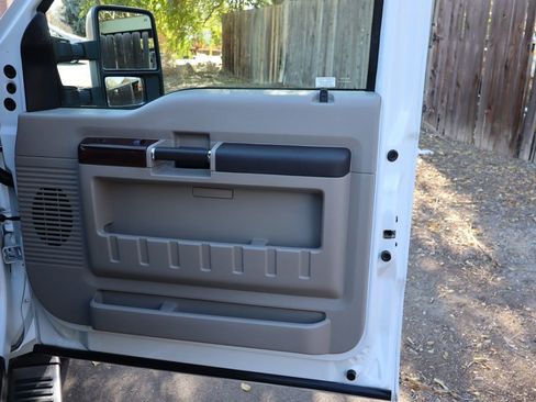 Used 2009 Ford F350 Lariat image 26