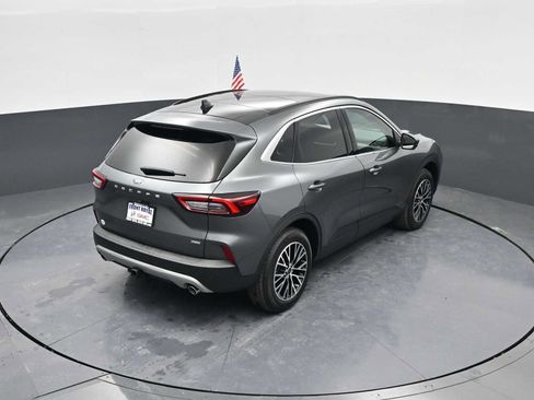 Used 2025 Ford Escape SE w/ PHEV Premium Package image 35