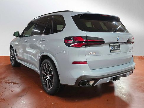 New 2026 BMW X5 xDrive40i w/ M Sport Package image 5