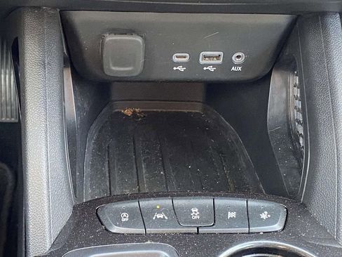 Used 2023 Chevrolet TrailBlazer LT w/ Convenience Package image 27