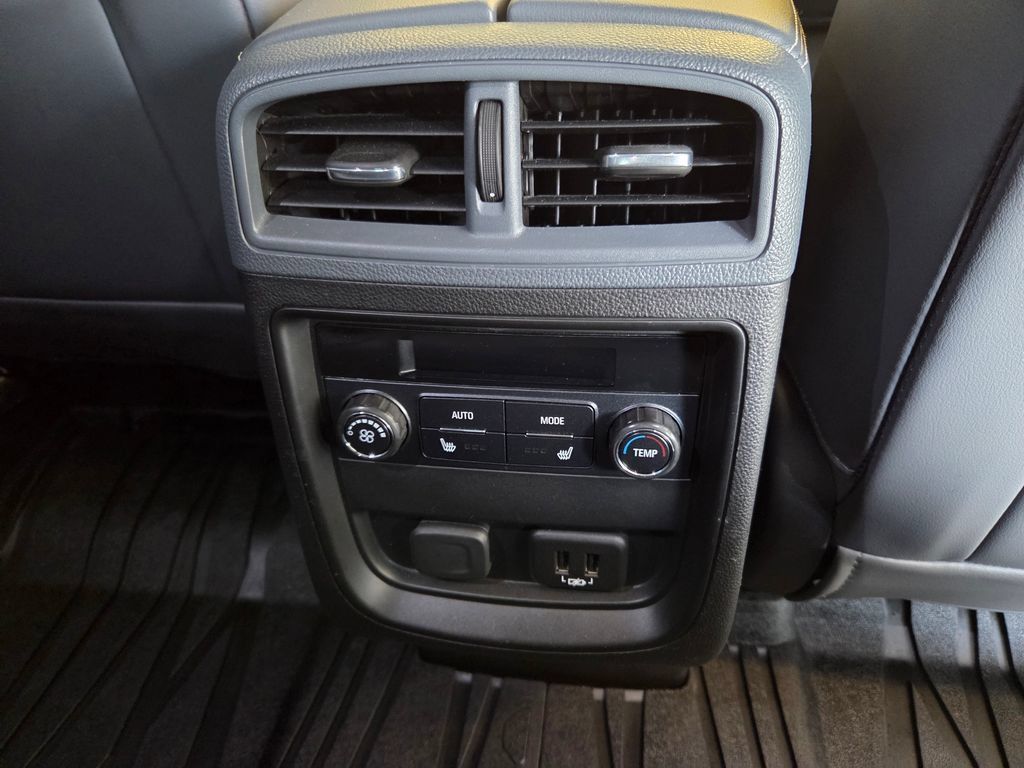 Used 2019 Buick Envision Essence FWD image 31