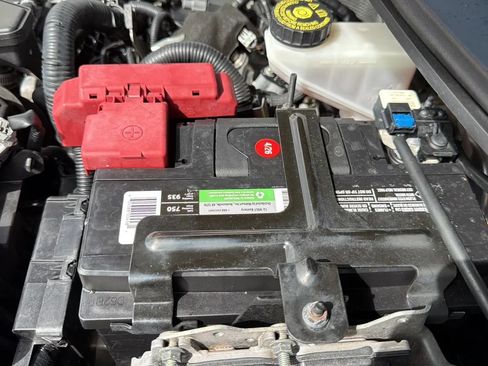 Used 2021 Nissan Rogue S FWD image 24