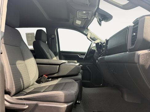 Used 2025 Chevrolet Silverado 1500 LT RWD image 15