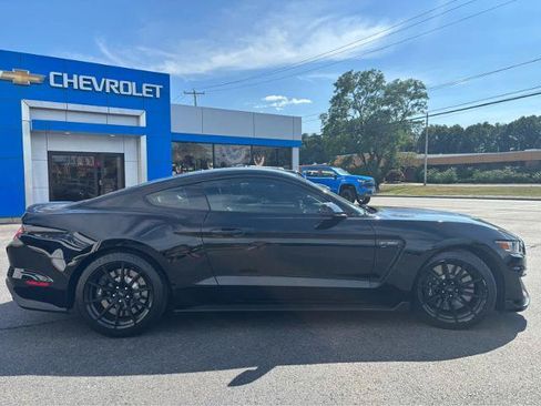 Used 2016 Ford Mustang Shelby GT350 w/ Technology Package RWD image 10