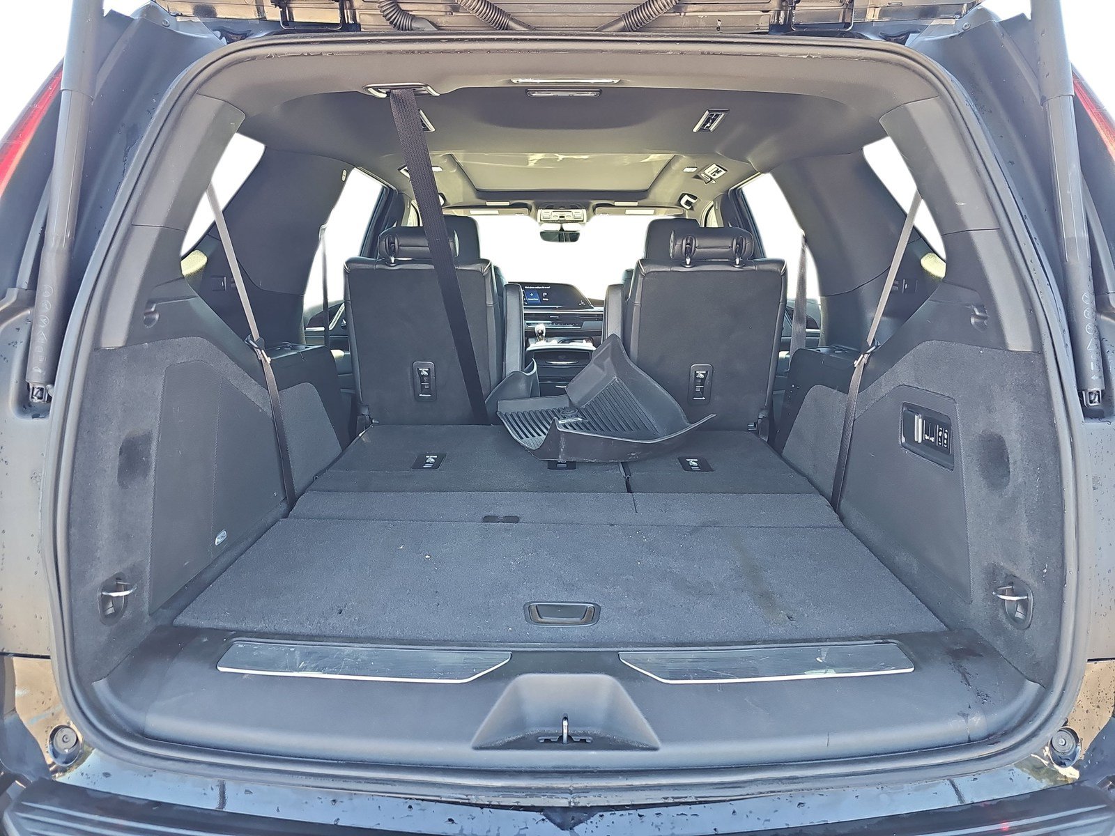 Used 2022 Cadillac Escalade Premium Luxury AWD/4WD image 27