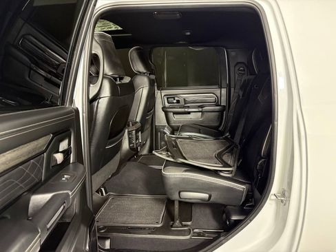 Used 2025 RAM 2500 Limited AWD/4WD image 29