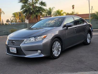 Used 2013 Lexus ES 350 w/ Luxury Pkg