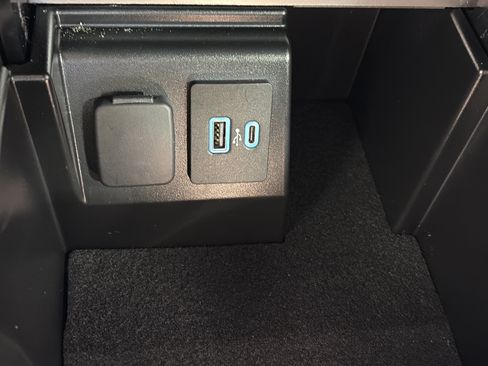 Used 2021 Ford Explorer ST w/ Equipment Group 401A AWD/4WD image 30