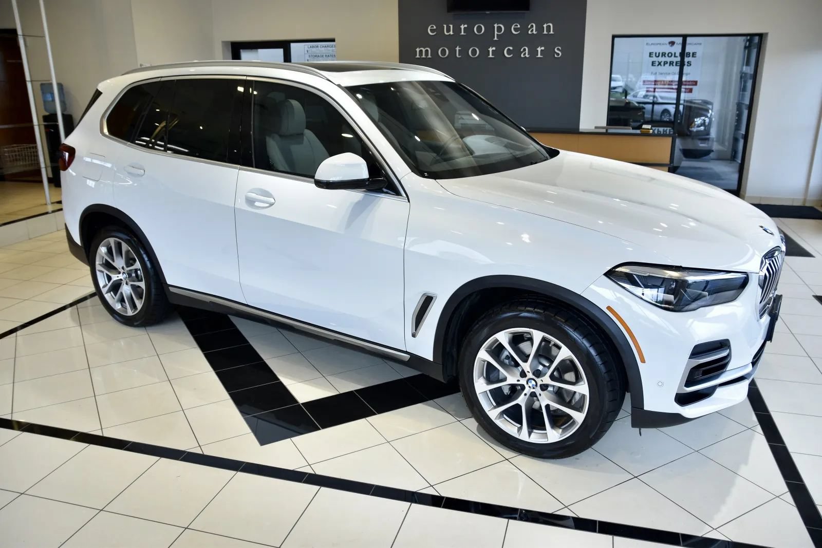 Used 2022 BMW X5 xDrive40i w/ Premium Package AWD/4WD image 7