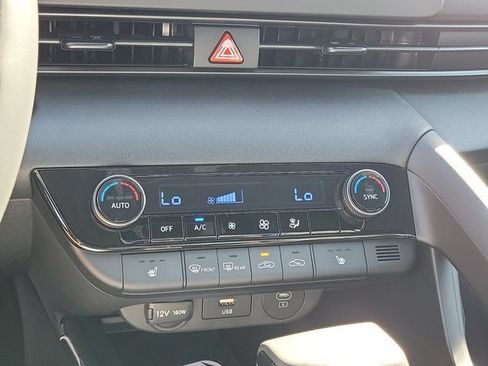 New 2026 Hyundai Elantra SEL Sport FWD image 12