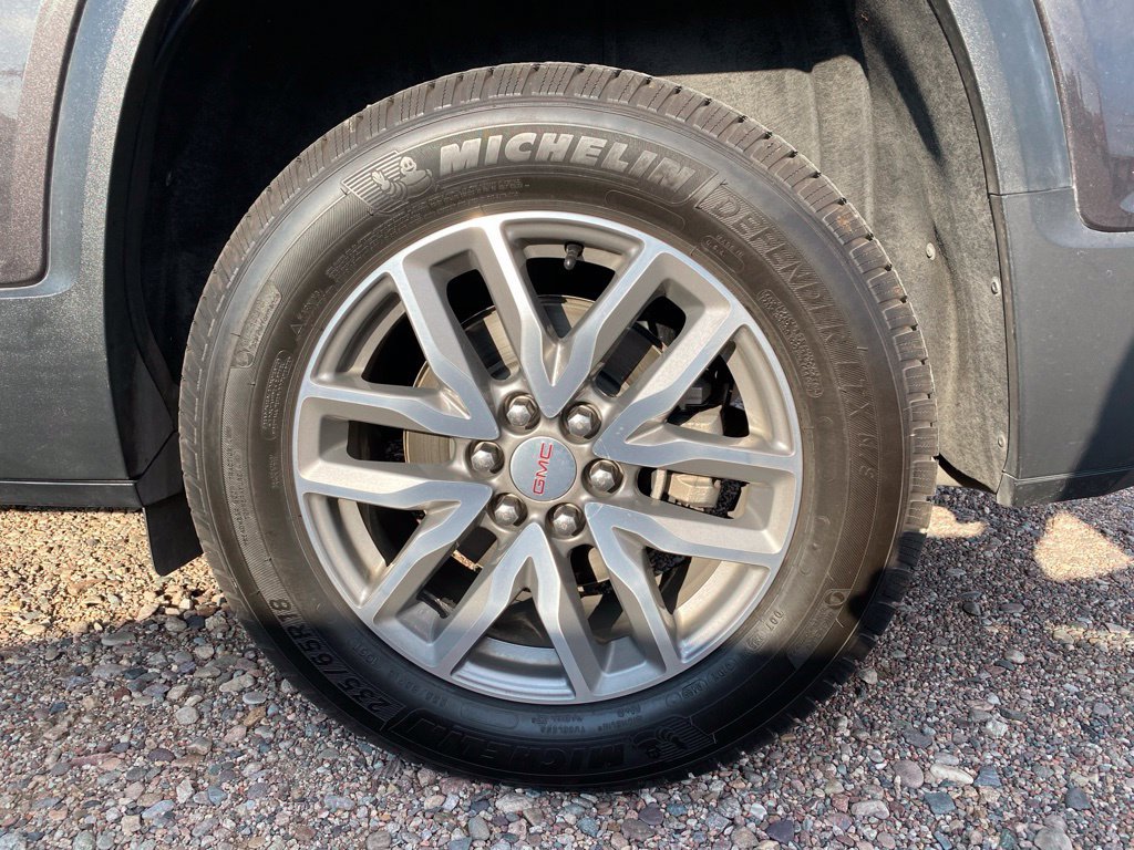 Used 2017 GMC Acadia SLE w/ Driver Alert Package I FWD image 5