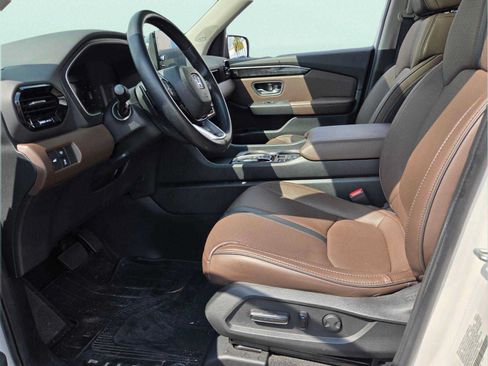 Used 2023 Honda Pilot Elite image 11