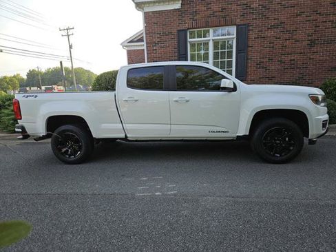 Used 2015 Chevrolet Colorado LT AWD/4WD image 6