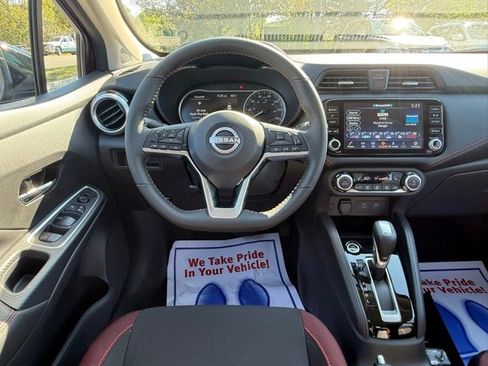 New 2025 Nissan Versa SR w/ Trunk Package image 18