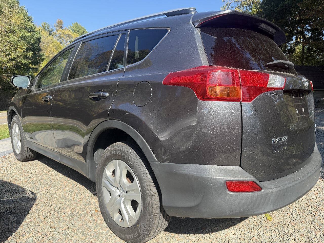 Used 2015 Toyota RAV4 LE AWD/4WD image 14