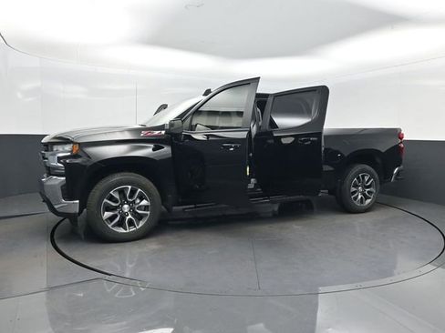 Used 2022 Chevrolet Silverado 1500 LT AWD/4WD image 39