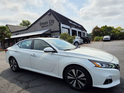 Used 2019 Nissan Altima 2.5 SV FWD image 5