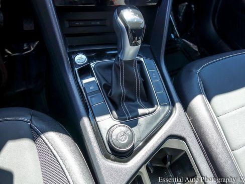 Used 2023 Volkswagen Taos SE image 17