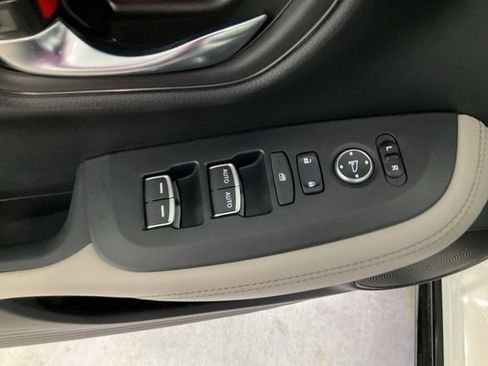 Certified 2023 Honda HR-V EX-L image 6