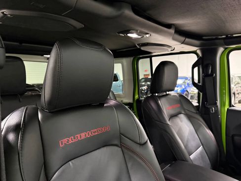 Used 2018 Jeep Wrangler Unlimited Rubicon w/ Dual Top Group image 53