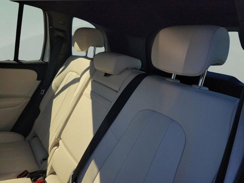 Certified 2025 Mercedes-Benz GLB 250 image 7