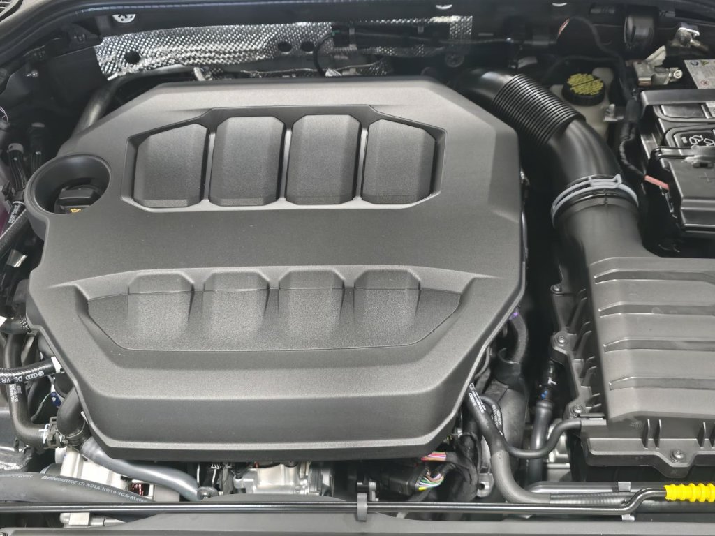 New 2026 Volkswagen GTI SE FWD image 7