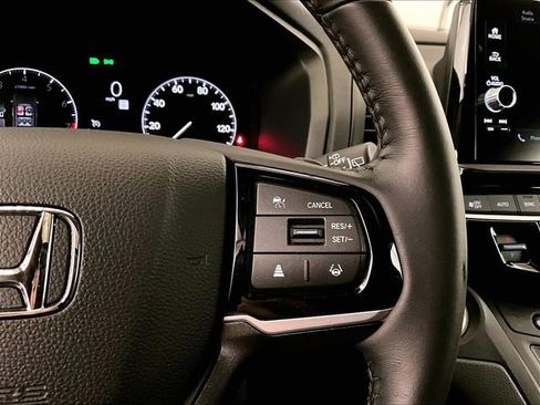 Used 2025 Honda Odyssey EX-L image 18