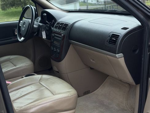 Used 2005 Chevrolet Uplander LT w/ Premium Seating Package FWD image 22